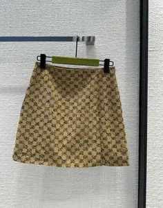 2024 verano diseñador mujeres bordado recto mini faldas lápiz señoras falda de cintura alta ropa de calle nuevo
