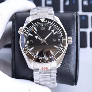 2024 Top Designer Casual Men Watch 43 * 12 mm Designer Watch Back Transparent Double Sapphire Mirror super étanche 300m Montres