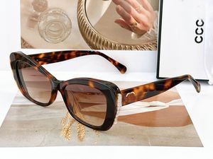 2024 Gafas de sol de diseñador de alta calidad Gafas de sol de perlas para mujeres y hombres Grandes gafas para personas mayores Herramienta de belleza natural popular Cara pequeña