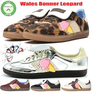 2024 Wales Bonner Leopard Pony Diseñador original Zapatos casuales Pharrell Humanrace Vegan White Fox Black Gum Red Trainers Pink Cream Green Plataforma Zapatillas de deporte