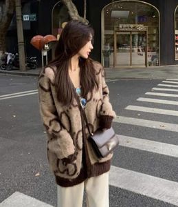 21 Suéteres de diseñador de marca de moda nueva capa suelta para mujer presbicia marrón abrigo de suéter con estampado completo viento perezoso chaqueta de punto suelta