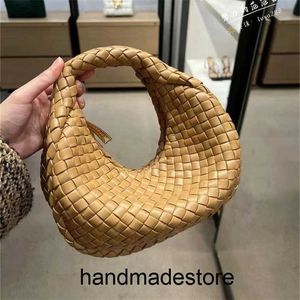 23 Bolso venetaabottegaa Bolso acolchado de lujo Jodie Bolso de cuero tejido para llevar en las axilas