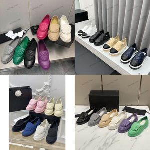 24C Cuero Acolchado Lengüeta Turn Lock Turnlock Mocasín Mocasines Pisos para Mujer Matelasse Tacones Bajos Zapatos de Vestir Solapa Slip On Plataforma Sandalias Vintage Beige Vino Rojo Negro