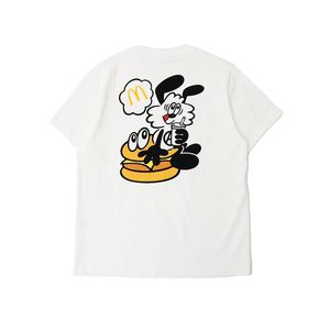24SS Summer Japón Cartoon Rabbit Tee Fashion Fashion Manga Short Skateboard Camiseta para mujeres Amantes de algodón casual de algodón 0417