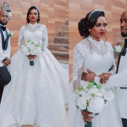 Plus Size Muslim Wedding Dresses 2021 White Elegant Lace Bridal Gowns Sheer Long Sleeves African A Line vestido de novia