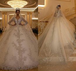 Dubai Arabic Ball Gown Wedding Dresses 2021 Luxury Long Sleeves Appliqued Lace Crystal Beads Bridal Gowns V Neck Vestidos De Novia AL7517
