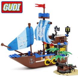 200 Pcs Pirate Military Battlesh Boats Ship Building Blocks Model Building Bricks Kits Christmas Gifts Toys for children Q0624