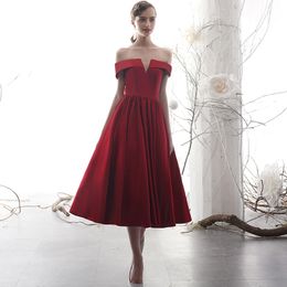 Red Vintage Tea Length Short A-line Modest Wedding Dresses Off the Shoulder Corset Back Informal Simple Non White Bridal Gowns New 2019