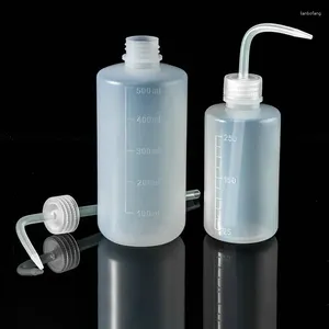 2pcs / lot 250 ml 500 ml Plastique Curbe courbée Srop compresser la bouteille de lavage avec lignes d'échelle