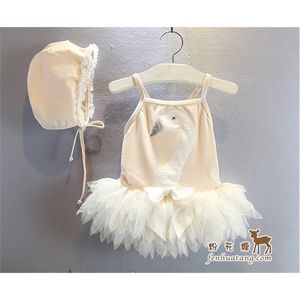 2 pièces ensemble bébé fille cygne maillots de bain robe de danse Tutu et casquettes 12-24M enfant en bas âge volants maillot de bain bain 220425