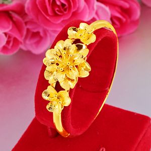 Brazalete con diseño de 3 flores Ajuste de oro amarillo de 18 quilates Lleno de moda Regalo de fiesta de boda Estilo chino clásico Pulsera para mujer Accesorios