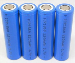 300 pcs/lot 18650 2200 mAh 3.7 V batteries li-ion rechargeables à dessus plat pour banques d'alimentation de lampe de poche