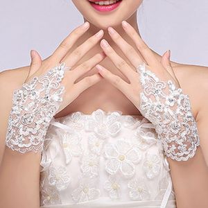 Vendita CALDA Nuovo arrivo a buon mercato In magazzino Appliques in pizzo Perline Senza dita Lunghezza polso con nastro Guanti da sposa Accessori da sposa