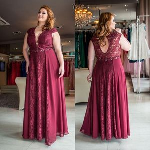 Artı Boyutu Akşam elbise Elbise Kırmızı Şarap Dantel Vestidos De Fiesta Şişman Kadınlar Için Hollow Geri Gelinlik Modelleri