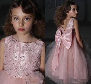 Pembe Küçük Yeni Pageant Elbiseleri Jewel Lace Aplikes Boncuklu Tül V Bow Çiçeği ile Geri Düğün Doğum Günü Elbise Elbise