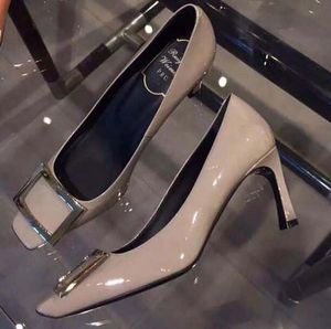 Tasarımcı Kadınlar Stiletto Ayakkabı Pompaları Düğün Partisi Balo Çıplak Stiletto Kare Tokalı Patent Deri Deri Heel Moda Lüks Loafers Elbise Ayakkabı