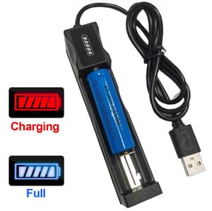Интеллектуальный USB 3.7V Li-Ion Универсальный зарядное устройство Однопроизводительное зарядное устройство Подходит для 18650 26650 32650 18500 14500 Перезаряжаемый D4 UM2