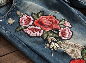 Männer Retro gewaschene Rose Stickerei gerade Bein Jeans Designer berühmte Marke Slim Fit Blended Biker Blue Denim Hosen 07912024