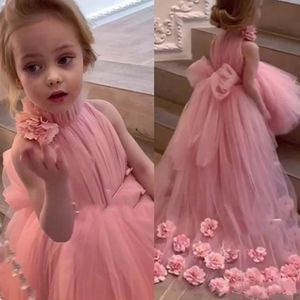 Neue billige rosa Blumenmädchen Kleider für Hochzeiten Halshand gemacht Blumen Rüschen Tüll hohe niedrige Geburtstags Mädchen Kommunion -Festzug Kleider