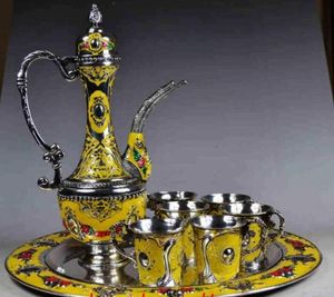 Koleksiyon dekoratif eski gümüş gümüş oyma çiçek çay kap kap plaka