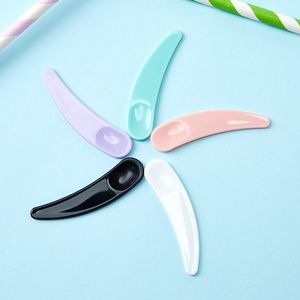 Plastic Crescent spoon mask stick spoon cream spoon cosmetic packaging Personal care packaging tool Free Ship
