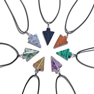 Kadınlar Erkekler Arrowhead Şifa Noktası Şanslı Çakra Şifa Reike Charm Kristal Takı 12PCS / LOT için Doğal Taş Ok Başkanı kolye kolye