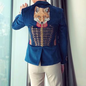 Erkekler Için moda Işlemeli Blazers İngiliz Tarzı Kraliyet Mavi Kadife Beyefendi Blazer Zarif Parti Balo Ceket
