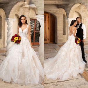 Kitty Chen 2021 Abiti da sposa Scollo a V Applicazioni in pizzo Una linea Abiti da sposa Bottone posteriore Sweep Train Abito da sposa Abiti da sposa259A