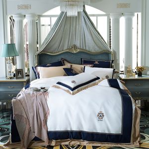 Роскошная египет хлопок синяя классика постельное белье набор вышивка шелковистые подоюзные наборы кровать листовые наволочки королевы король 4 шт. T200706