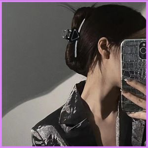Новые женские мода Hairpin дизайнер металлический треугольник зажима волос когти большие квадратные крабы клип леопардовые заглушки для аксессуаров для волос D222235F