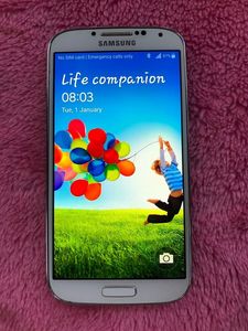 Orijinal Yenilenmiş Samsung Galaxy S4 I9500 Android 5.0 Quad Core 5.0 inç 1920 * 1080 13MP 2 GB RAM 16 GB ROM Unlocked Cep Telefonu
