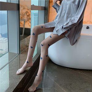 Tasarımcı Kelebek Jakarlı Seksi İpek Çorap Tekstil Moda Sıcak Tayt Seksi Dantel Lady Nefes Çorap Hollow Mesh Ince Kadınlar Kişiselleştirilmiş Siyah Süper