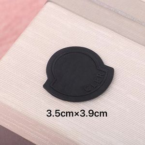 3,8*3,9 cm Leder Brief Patch Schwarz Diy Zubehör für Schmuck Hut Stoff Tasche Hohe Qualität Großhandelspreis