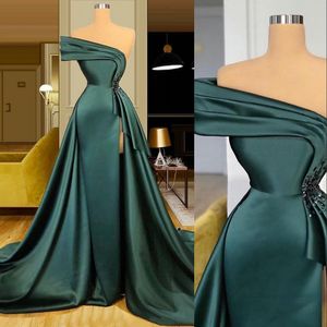 2021 New Dark Green Satin Evening Dresses Wear Elegant Ruched Crystal Beads High Split One Shoulder Evening Gowns Formal Women Prom Dresses
