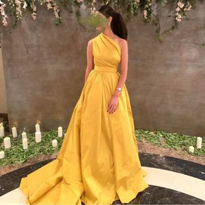 Bir Omuz Sarı Uzun Balo Abiye 2020 pileli Zarif Robe De Balo, Resmi elbise Parti vestidos de Festa Saten Parti Abiye