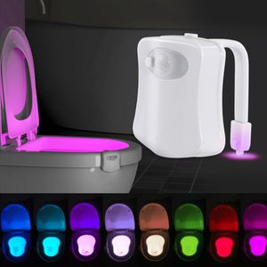 Inodoro inteligente Luz nocturna Lámpara LED Baño Movimiento activado PIR Retroiluminación RGB automática para inodoros Luces de tazón