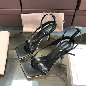 ESNEK SANDALET lüks Tasarımcı Flip Flop moda elbise ayakkabı gelin düğün ayakkabıları yüksek topuklu kadın Bilek-kayışı sandalet Üstün Tedarikçiler