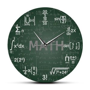 Зеленая доска математические формулы настенные часы висит настенные часы обратно в школу научно-математики искусства оформление стены декор математики Geek подарок LJ201204
