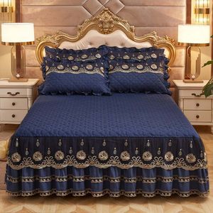 Avrupa lüks yatak örtüleri ve 2pcs yastık kılıfı kalın pamuklu yatak etek dantel kenarı ikiz kraliçe kral yatak seti kaymaz 201316p