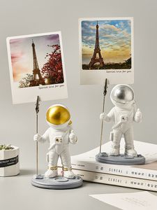 Creative Resina Astronaut Home Figuras Decorativas Decorativas de Foto Moderna Sala de estar Decoração Acessórios Escritórios Decoração Crafts 201201