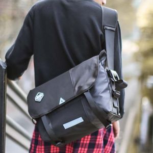 Erkekler Bisiklet Messenger Çanta Genç Crossbody Spor Çanta Erkek Laptop Oxford Öğrencileri Bisiklet Spor Çantaları Bölmesi Kamera için Q0705