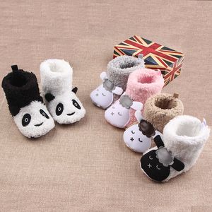 Botas quentes e adoráveis ​​de ovelha no inverno Crochê Baby Girl Booties Sapatos de caminhada Primeiros caminhantes sapatos de bebê R0704