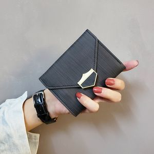 Designer Neue Kleine Brieftasche Frauen Kurze Mattierte Ing Allgleiches Falten Mini Retro Geldbörse Karte Fabrik Verkäufe Kostenloser Versand