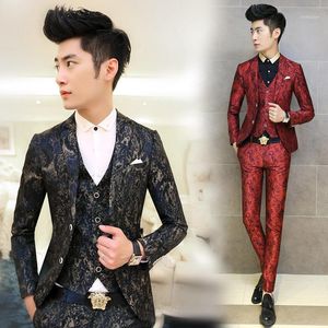 Erkek Takım Elbise Blazers Toptan-2021 Moda Erkekler Takım Elbise Çiçek Baskılı erkek 3 Adet / takım Kore Terno Slim Fit Düğün Balo Blazer Sahne