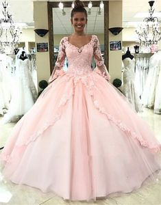 Tasarımcı Uzun Kollu Balo Quinceanera Elbiseler Tren Dantel Aplikler Boncuk Tül Prenses Doğum Günü Partisi Abiye Tatlı 16 Elbise 15 Yıl