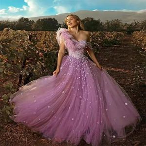 Prenses Pembe Çiçekler Tüy Quinceanera Elbiseler Aplikler Boncuklu Uzun Bir Çizgi Tatlı 16 Elbiseler Quinceañera Vestidos De XV Años 15 Yıl Brithday Balo Abiye 2022