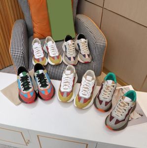 Tasarımcı Rhyton Ayakkabı Bej Erkek Eğitmenler Vintage Lüks Chaussures Bayan Ayakkabısı Moda Sneakers Wave Mouth Sneaker Platform Baba Sneaker With Box