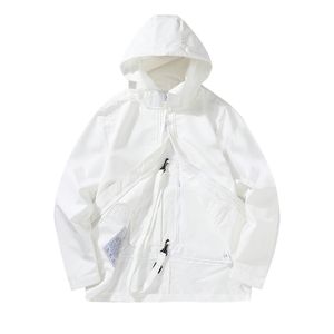Sıcak Satış Erkek Ceketleri Yeni Katlanabilir Depolama Torbası Ceket Moda Yüksek Kalite Rüzgar Dergisi Su geçirmez Rüzgar Tabanlı Kumaş Bir Omuza Katlanabilir