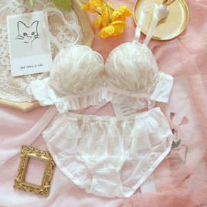 Kabuk Kupası Altın Ipek Nakış Topraklar Lingerie Set Tel Ücretsiz Rahat Bralette Takım Elbise Tatlı Kız Ince Sutyen Külot Setleri X0526