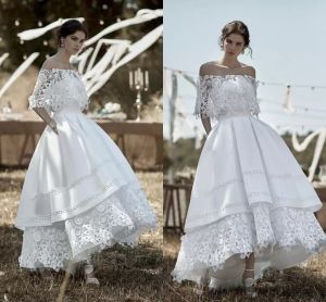 Vintage gelinlik gelin elbisesi omuz dantelli yüksek düşük özel yapım artı boyutta saten bir çizgi katmanlı etek vestido de novia country tasarımcısı 403 Signer Signer